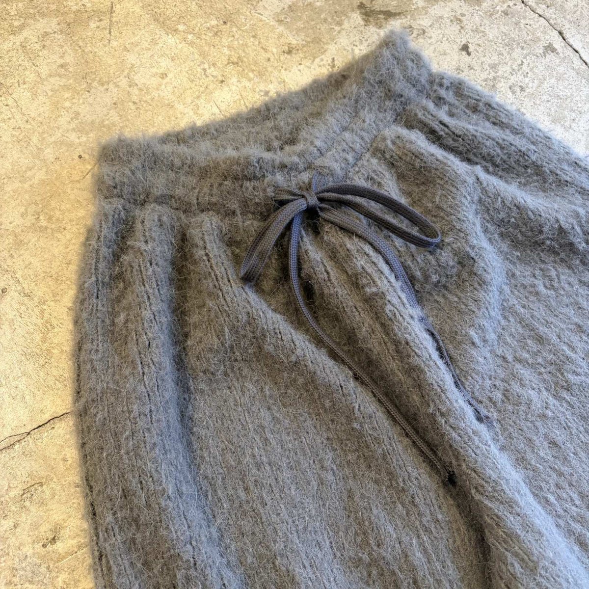 画像3: 【WONDERGROUND】FAUX MOHAIR  KNIT WIDE PANTS / GREY / OS (3)
