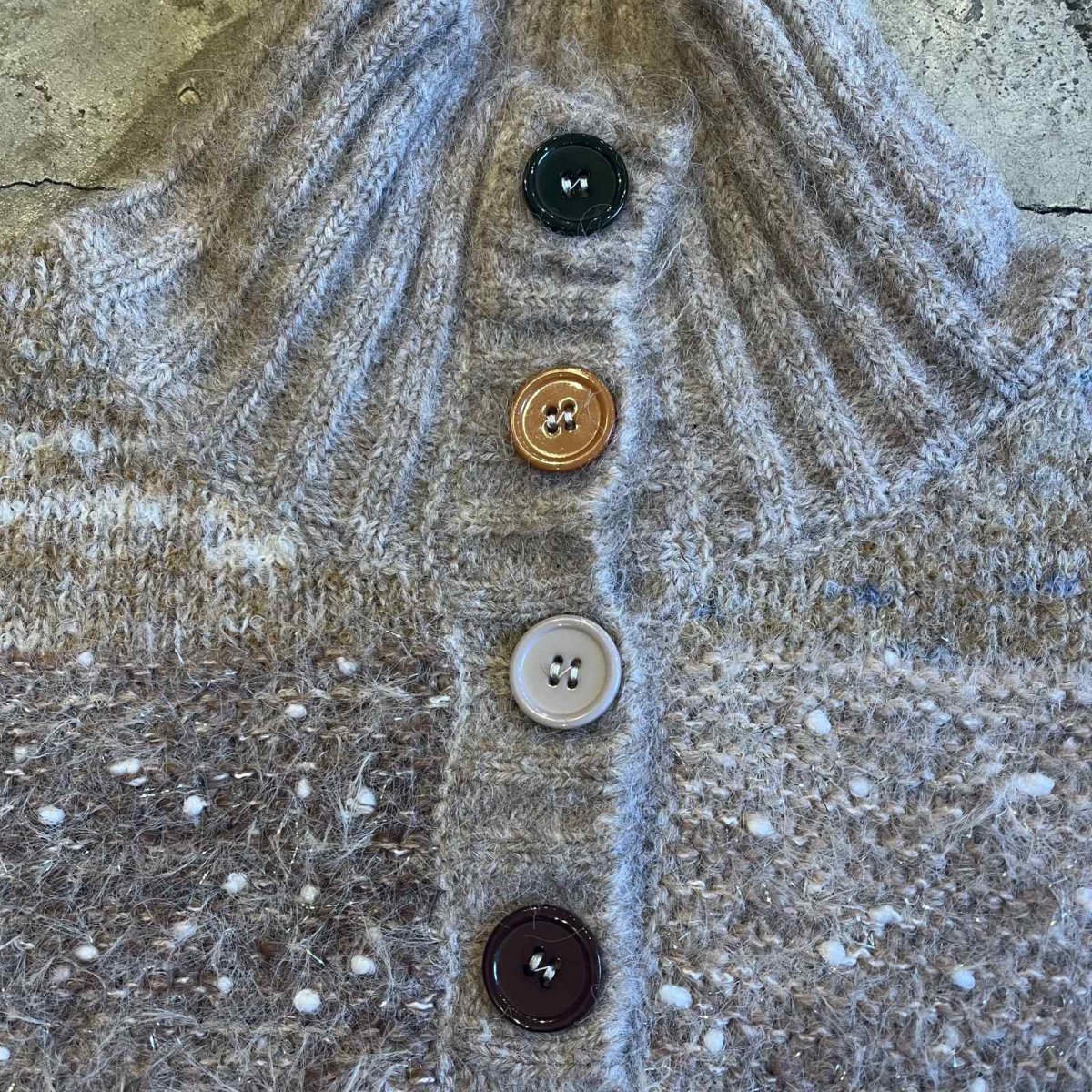 画像10: 4 COLOR BUTTON GLITTER MIX MULTI BORDER DESIGN KNIT SWEATER / Ladies M (10)