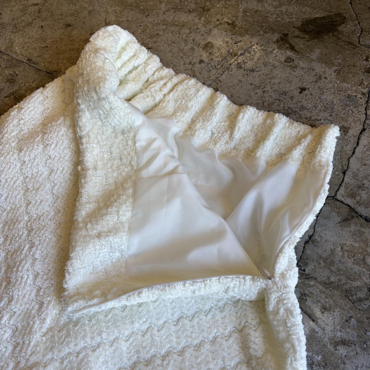 画像9: EMBOSS POINT SEQUINS ALL OVER PATTERN HEM FRINGE DESIGN SKIRT / W26~W32 (9)