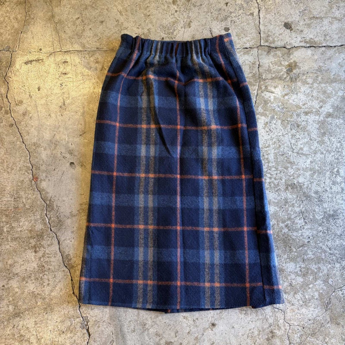画像2: CHECK PATTERN COLOR CREASE DESIGN SKIRT / W25~W29 (2)