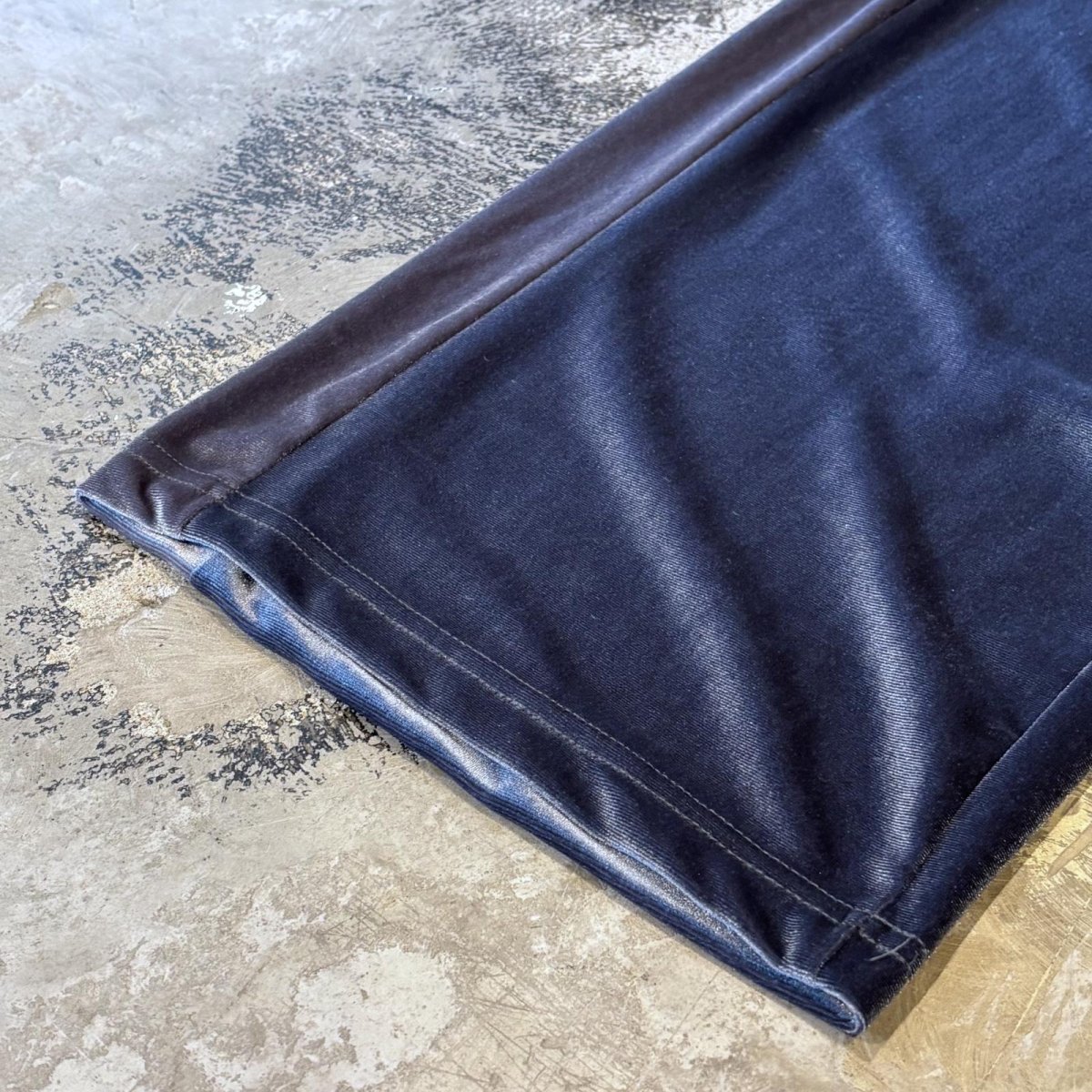画像8: SIDE LINE WIDE SILHOUETTE VELVET PANTS / FREE (8)