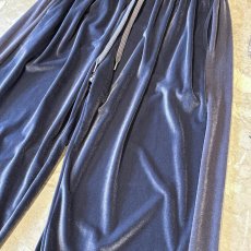 画像4: SIDE LINE WIDE SILHOUETTE VELVET PANTS / FREE (4)