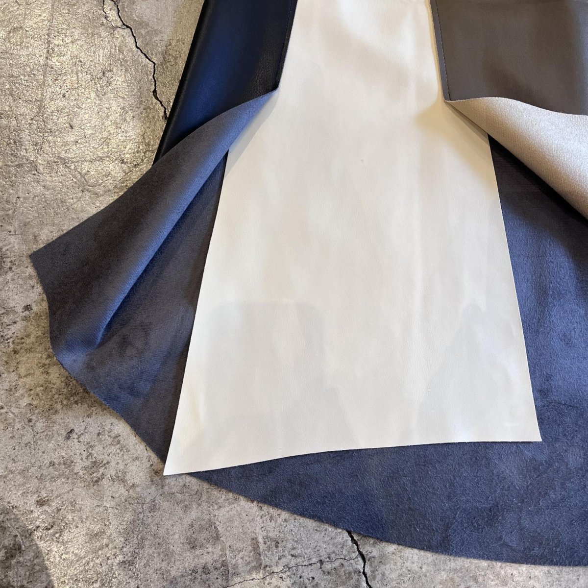 画像7: 3 COLOR DOCKING DESIGN FAUX LEATHER LONG SKIRT / W24~W30 (7)