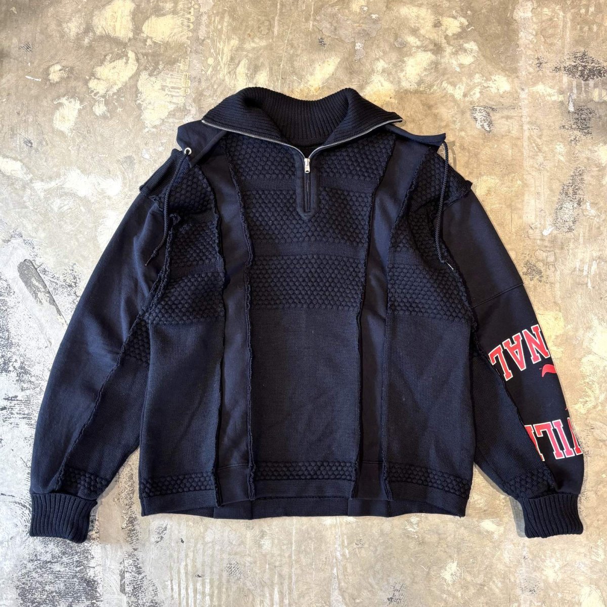 画像1: 【Wiz&Witch】"UNITED" TWO FACE COLLAGE HALF SIP SWEATER  / OS (1)