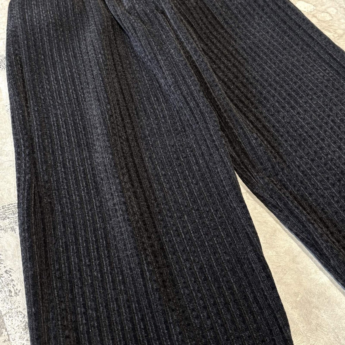 画像5: 【WONDERGROUND】RIB WIDE SILHOUETTE VELOUR PANTS / BLACK / OS (5)