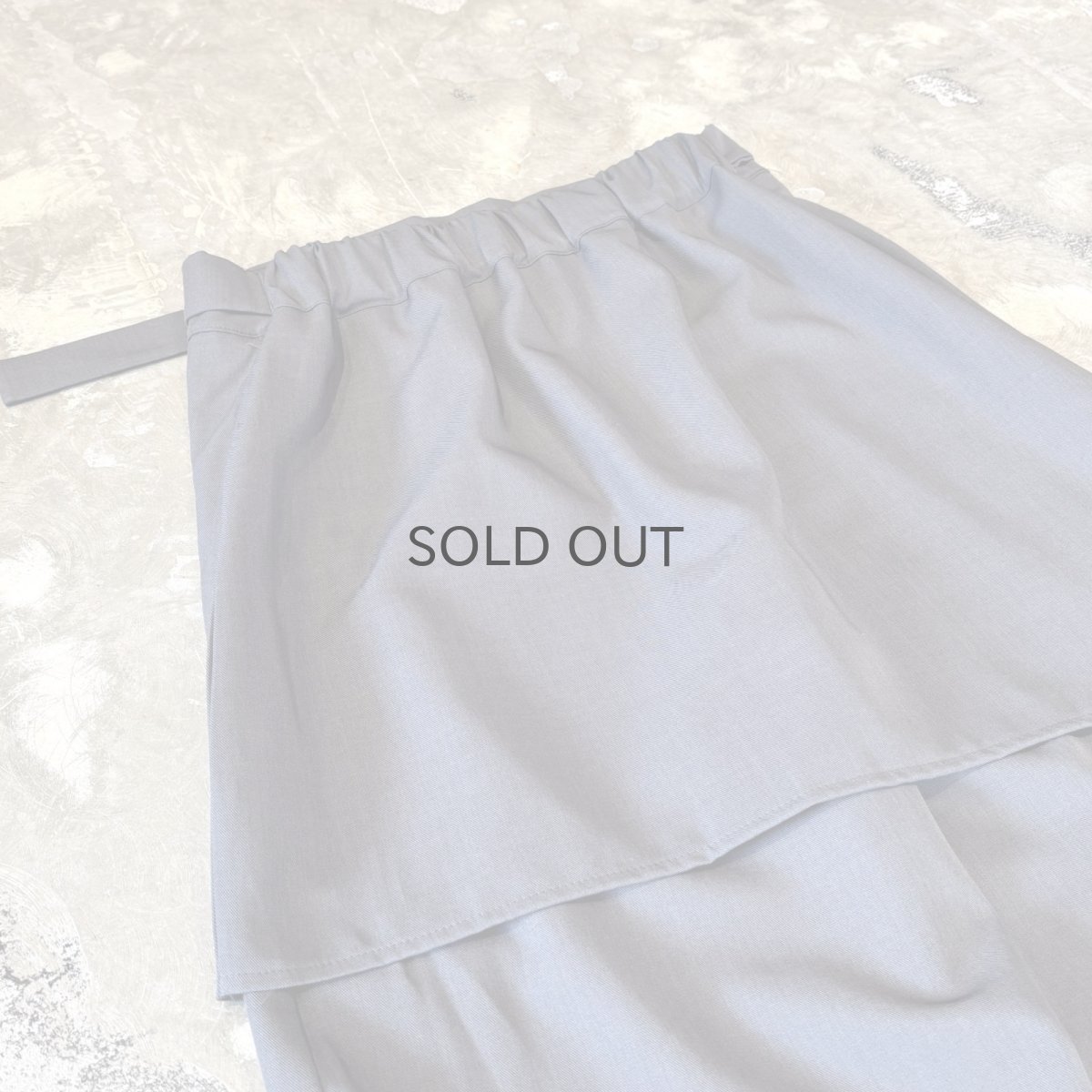 画像9: 【WONDERGROUND】ZIP SKIRT LAYERED BELTED SLACKS / GREY / OS (9)