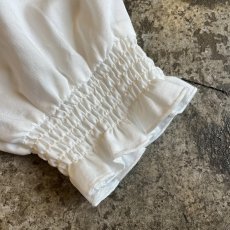 画像6: FLONT FRILL DESIGN VOLUME SLEEVE HALF NECK L/S TOPS / Ladies M (6)