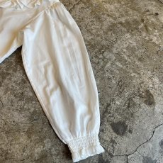 画像7: FLONT FRILL DESIGN VOLUME SLEEVE HALF NECK L/S TOPS / Ladies M (7)