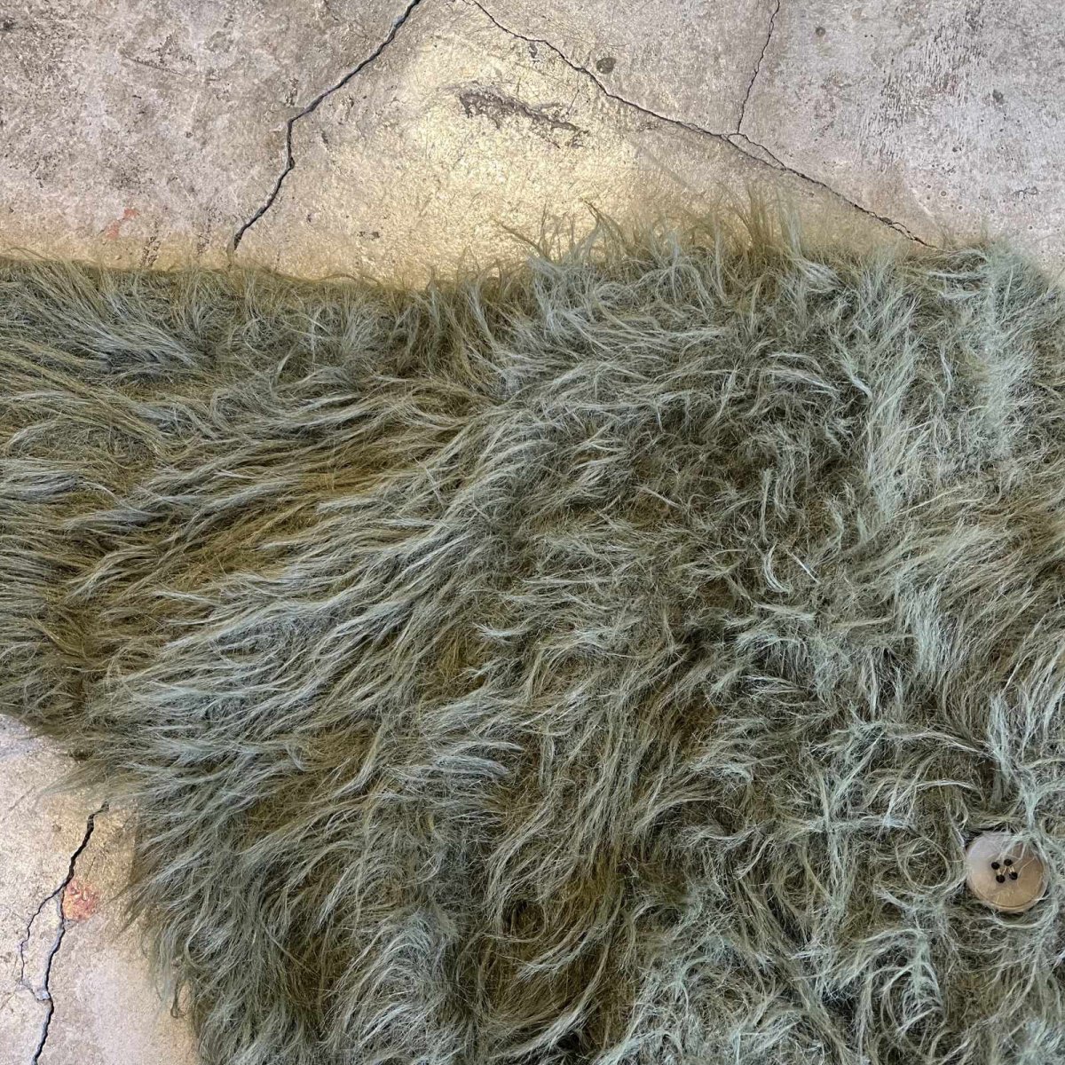 画像8: KHAKI COLOR LONG SHAGGY SHORT DESIGN KNIT CARDIGAN / Ladies M (8)