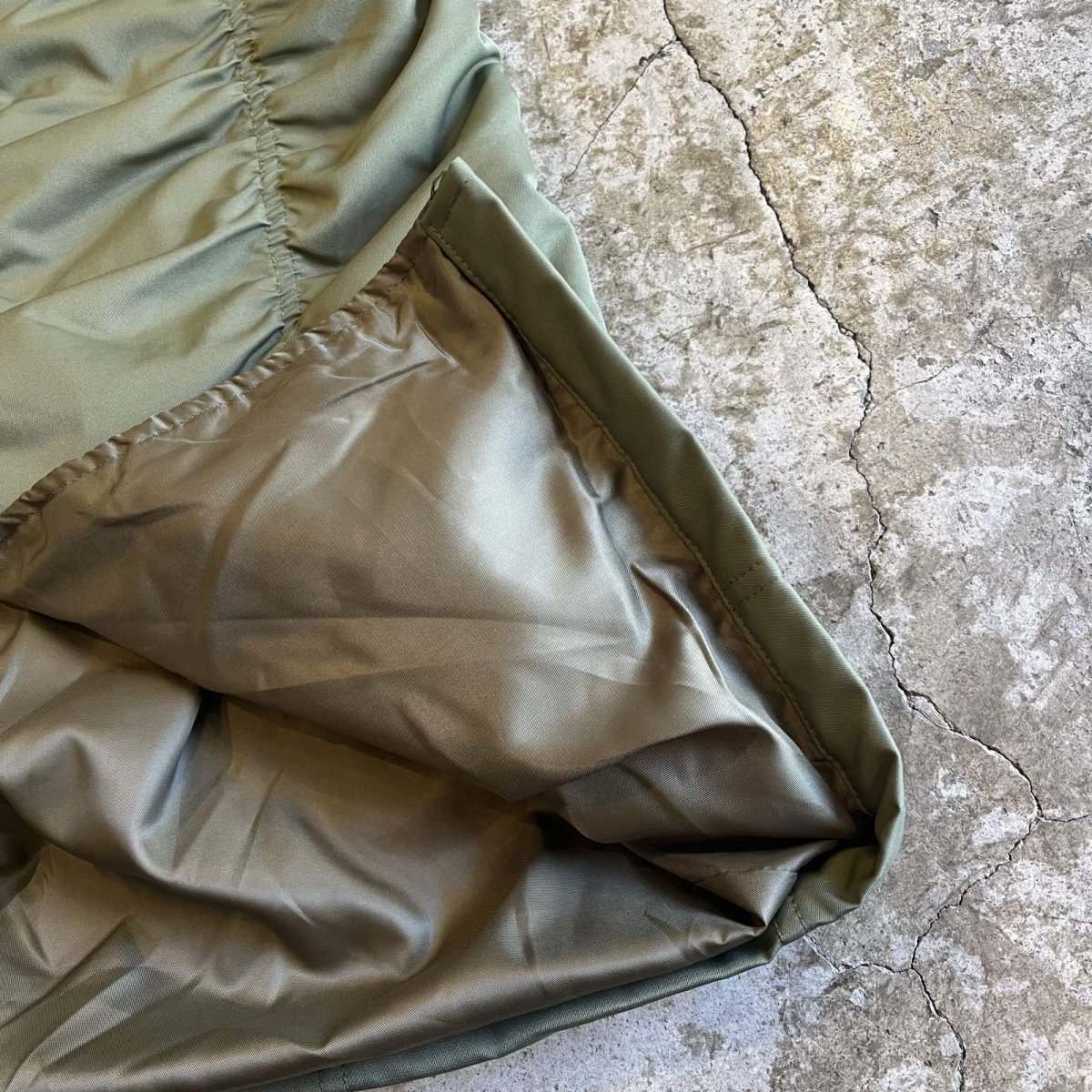 画像5: FRONT ZIP UP GATHER DESIGN NYLON LONG SKIRT / W25~W34 (5)