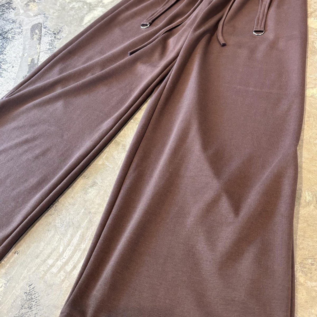 画像6: 【WONDERGROUND】D-CODE LAYERED WIDE SUWEAT PANTS / BROWN / OS (6)
