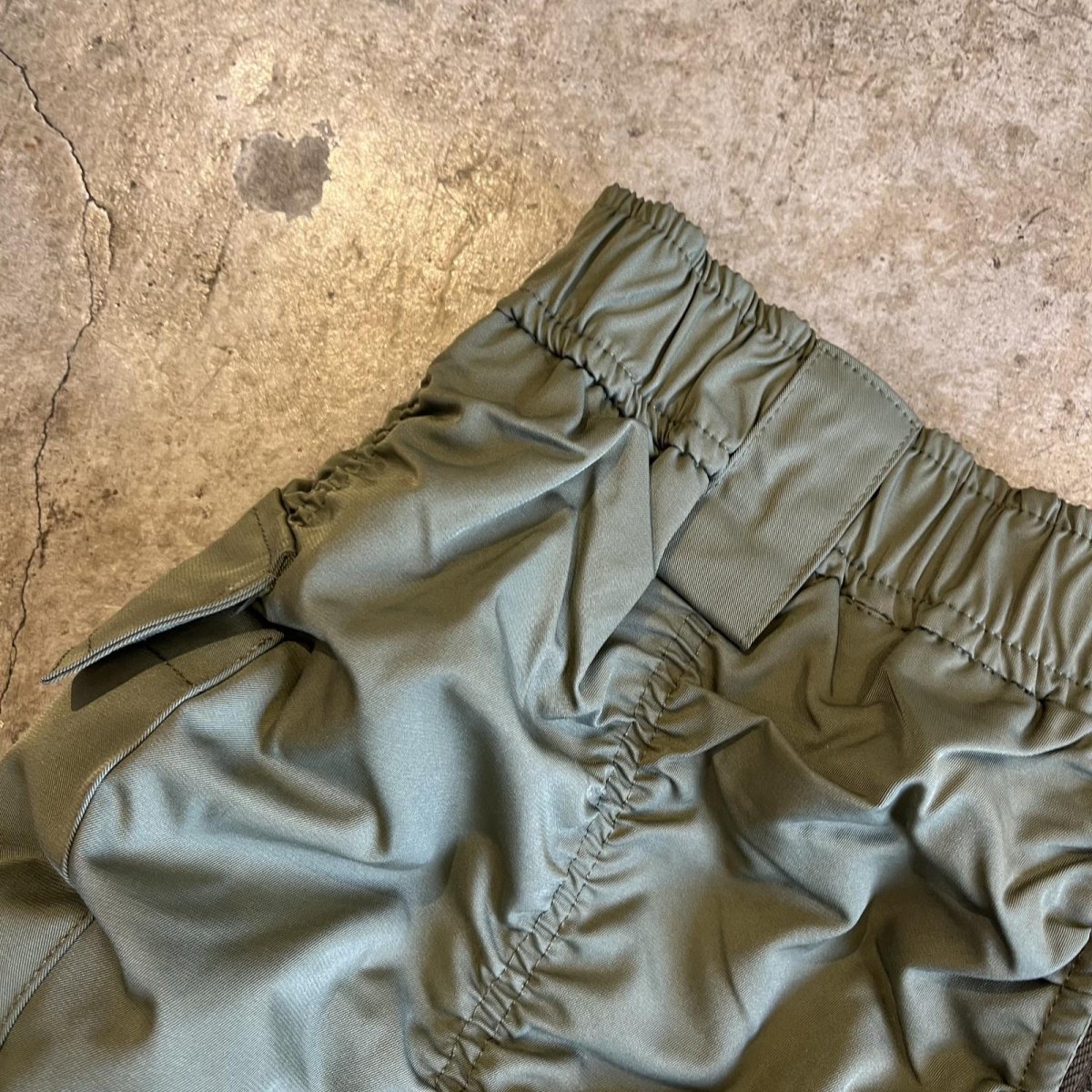 画像8: FRONT ZIP UP GATHER DESIGN NYLON LONG SKIRT / W25~W34 (8)