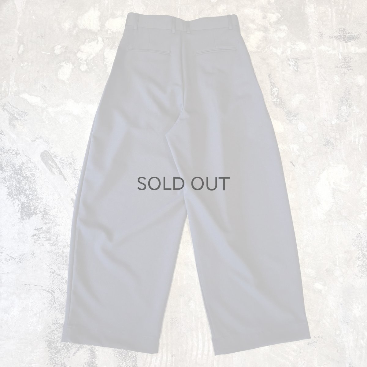 画像2: 【WONDERGROUND】2TUCK WIDE SILHOUETTE SLACKS / GREY / OS (2)