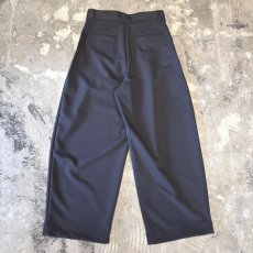 画像2: 【WONDERGROUND】2TUCK WIDE SILHOUETTE SLACKS / GREY / OS (2)