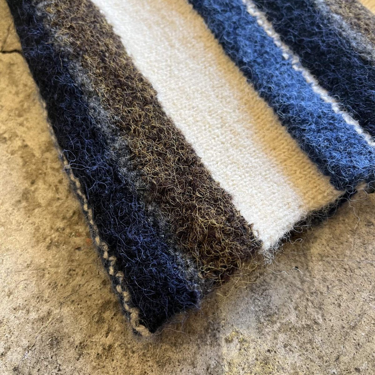 画像3: ALL OVER MULTI STRIPE PATTERN SOFT FLARE DESIGN KNIT PANTS / W26~32 (3)