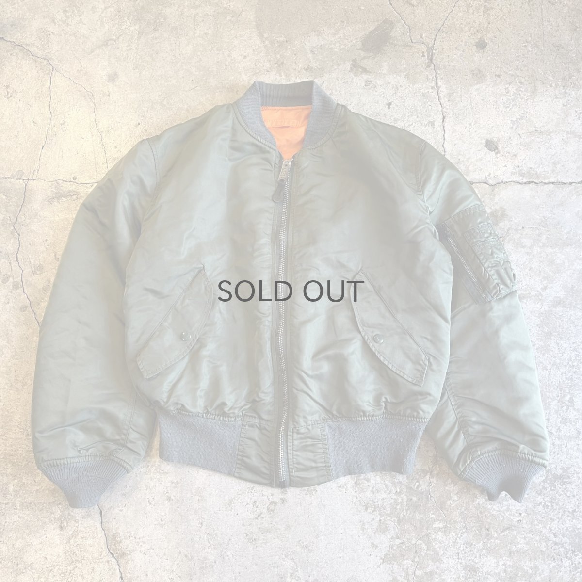 画像1: 【ALPHA】KHAKI COLOR REVERSIBLE DESIGN NYLON MA-1 JACKET / Ladies L M) / MADE IN USA (1)