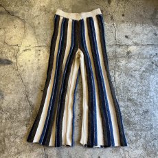 画像1: ALL OVER MULTI STRIPE PATTERN SOFT FLARE DESIGN KNIT PANTS / W26~32 (1)