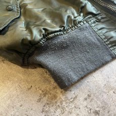 画像4: 【ALPHA】KHAKI COLOR REVERSIBLE DESIGN NYLON MA-1 JACKET / Ladies L M) / MADE IN USA (4)