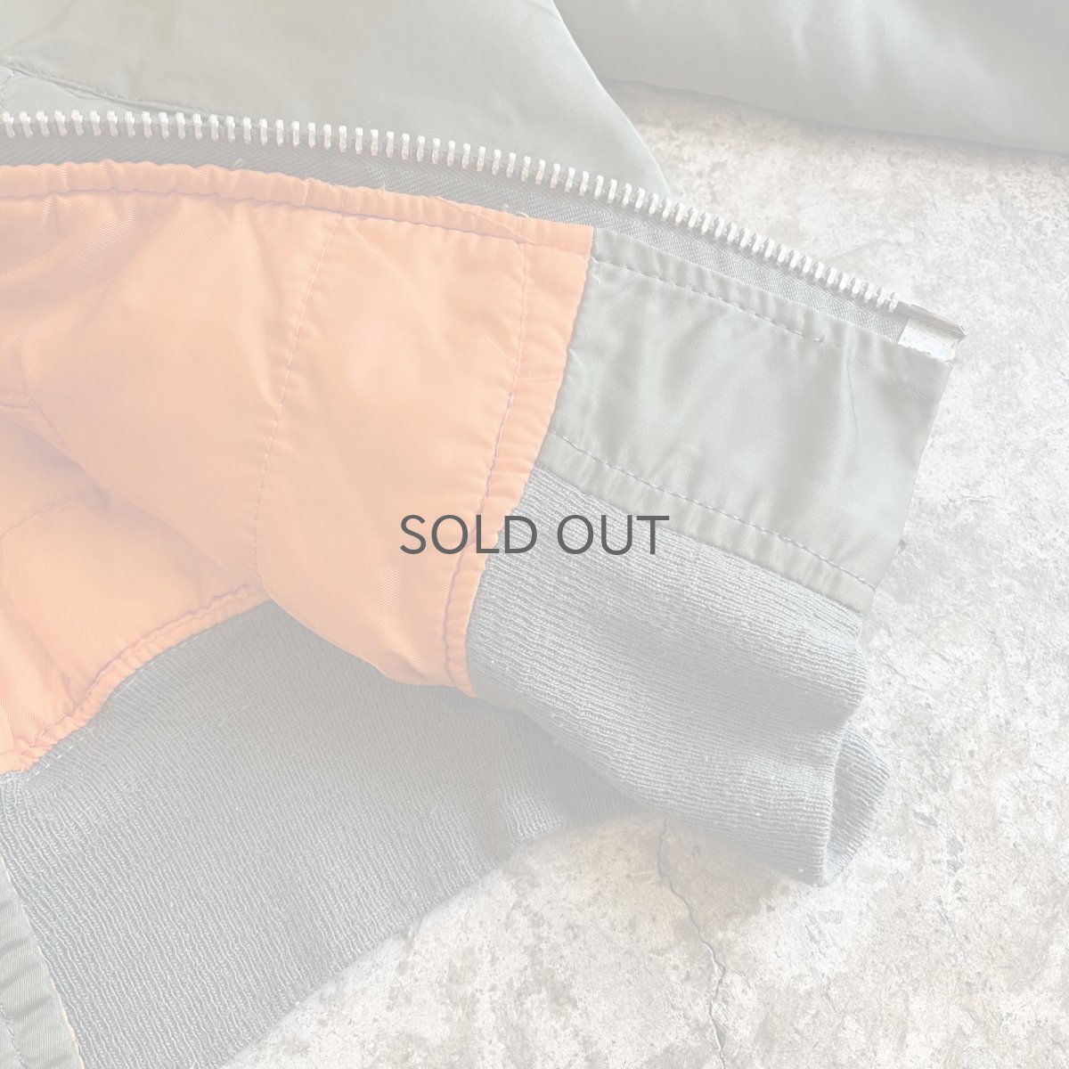 画像6: 【ALPHA】KHAKI COLOR REVERSIBLE DESIGN NYLON MA-1 JACKET / Ladies L M) / MADE IN USA (6)