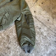 画像8: 【ALPHA】KHAKI COLOR REVERSIBLE DESIGN NYLON MA-1 JACKET / Ladies L M) / MADE IN USA (8)