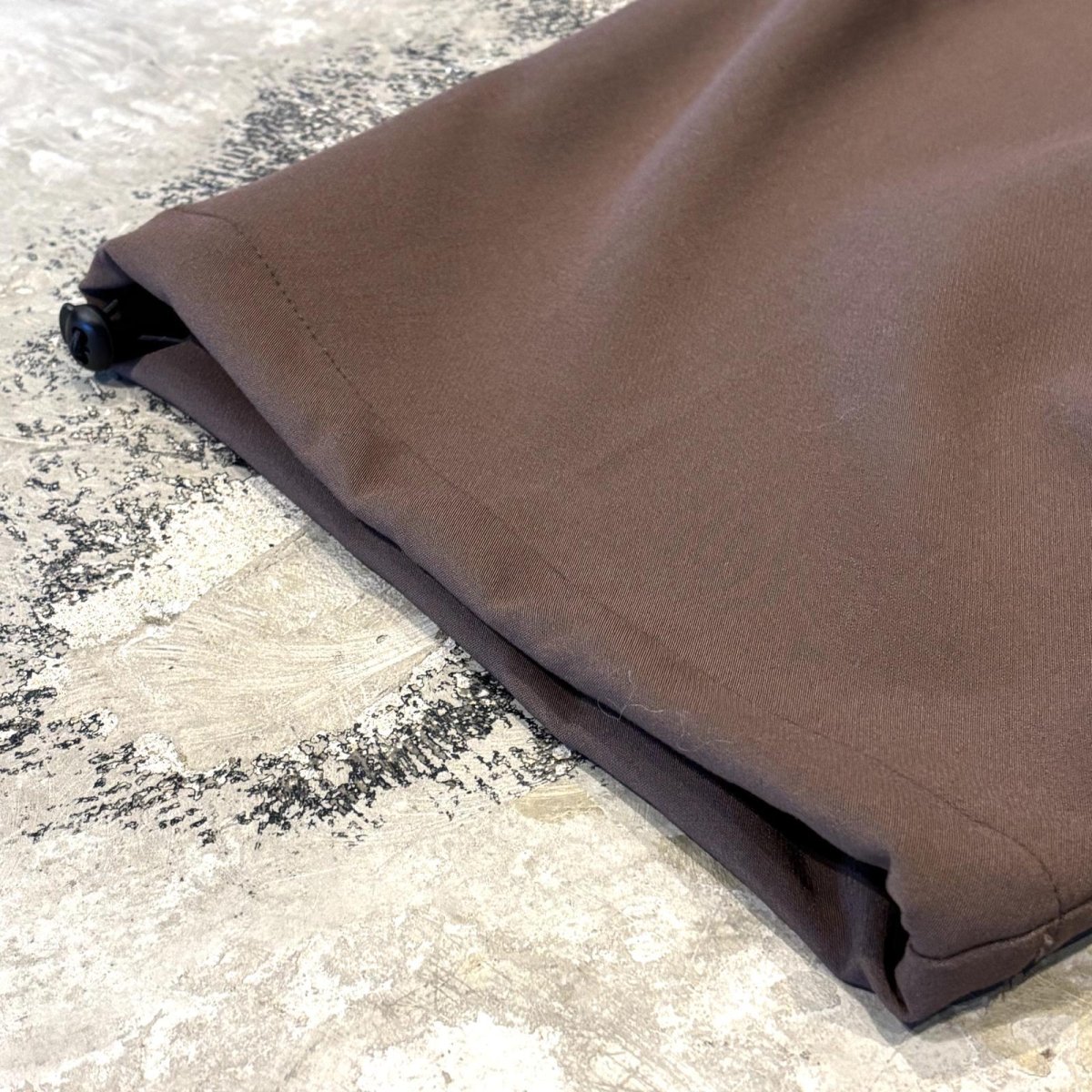 画像8: 【WONDERGROUND】DESIGN TUCK WIDE SILHOUETTE SLACKS / BROWN / OS (8)