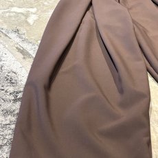 画像7: 【WONDERGROUND】DESIGN TUCK WIDE SILHOUETTE SLACKS / BROWN / OS (7)