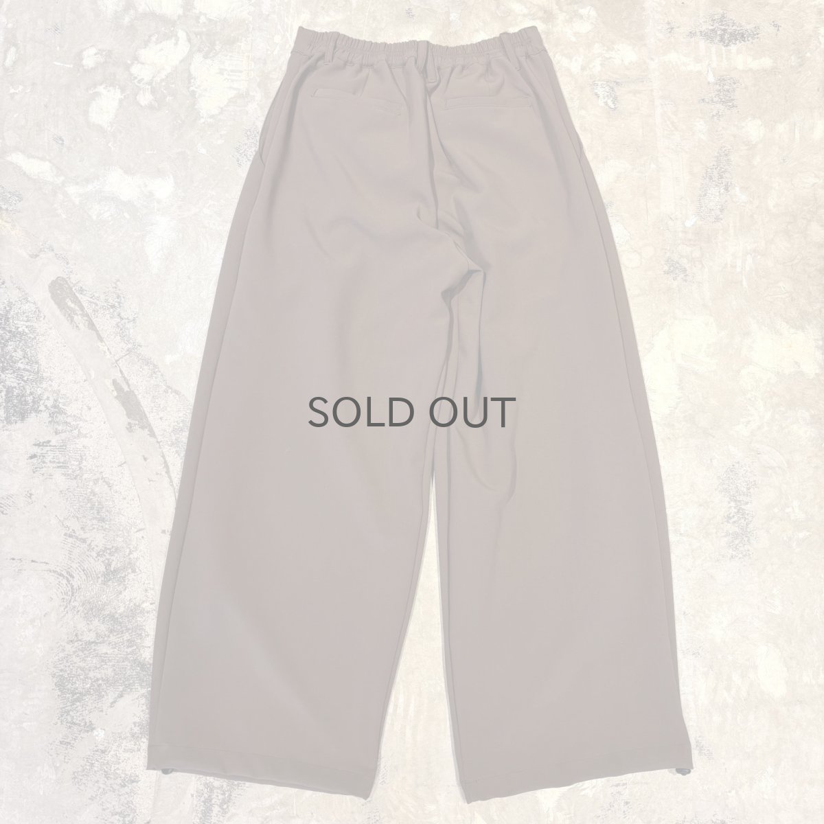 画像2: 【WONDERGROUND】DESIGN TUCK WIDE SILHOUETTE SLACKS / BROWN / OS (2)