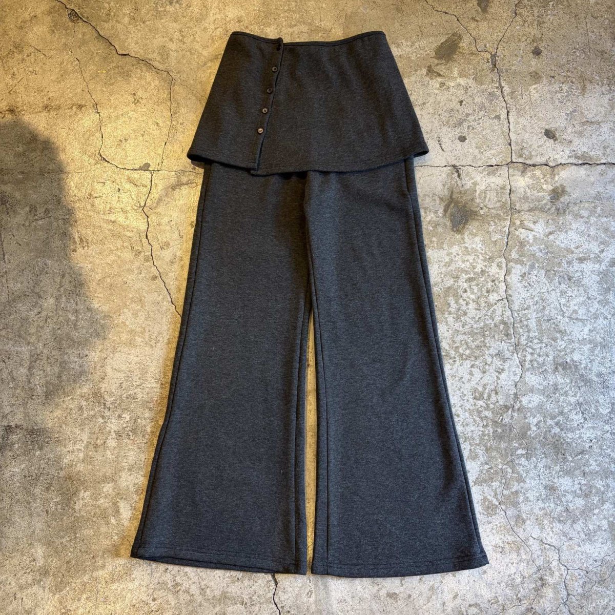 画像1: 2 WAY SKIRT LAYERED DESIGN SOFT FLARE SWEAT PANTS / W22~W33 (1)