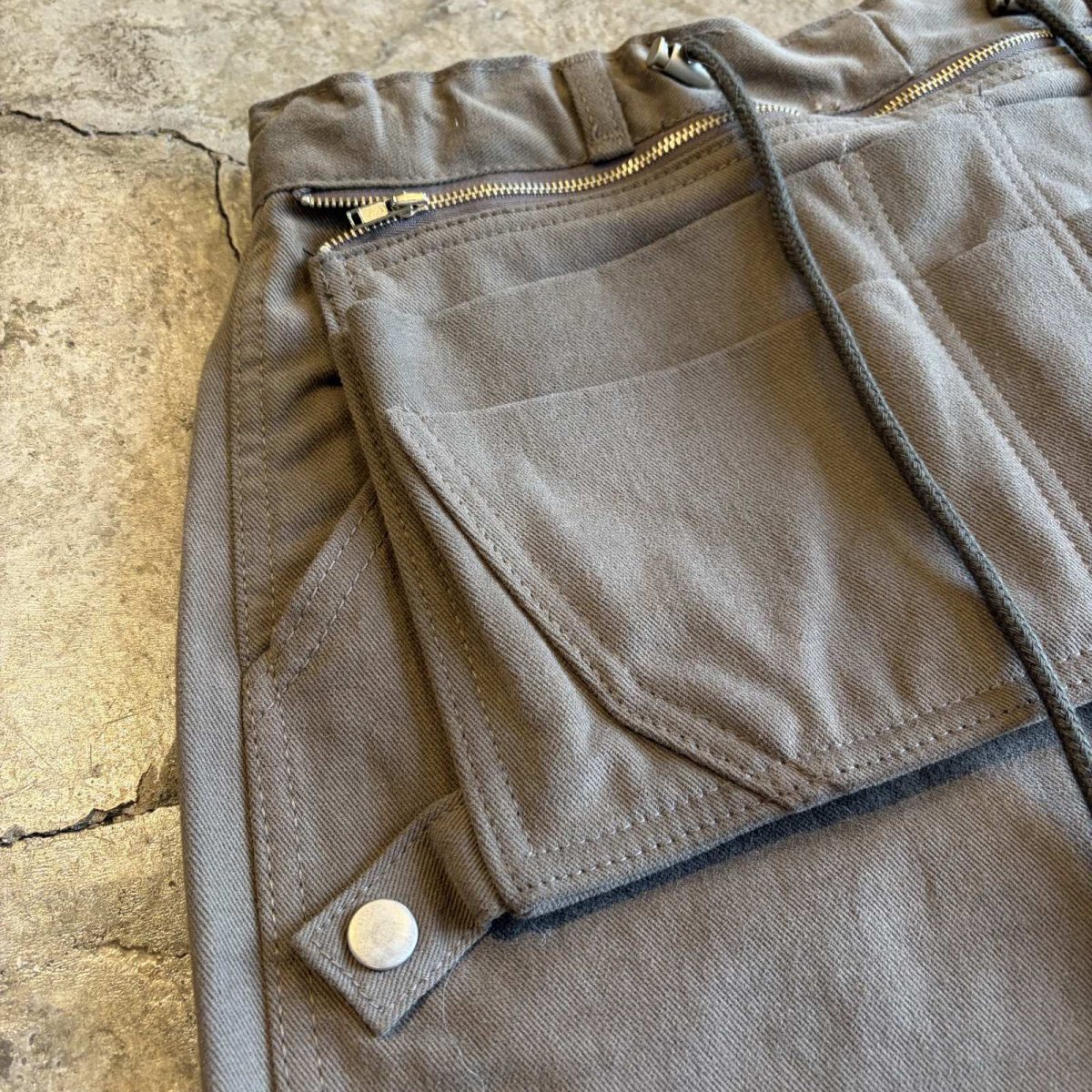 画像5: 2WAY APRON POCKET WORK DESIGN PANTS / FREE~W35 (5)