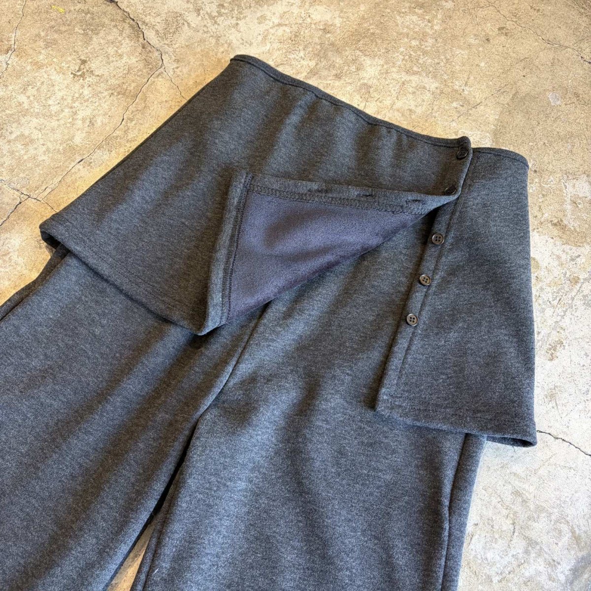 画像3: 2 WAY SKIRT LAYERED DESIGN SOFT FLARE SWEAT PANTS / W22~W33 (3)