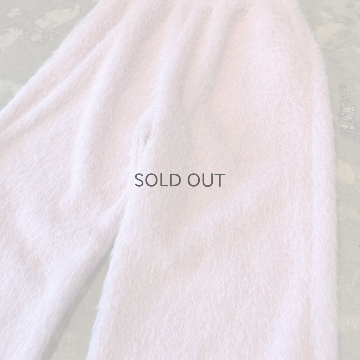 画像4: COLOR FAUX FUR WIDE SILHOUETTE PANTS / PINK / W29~ (4)