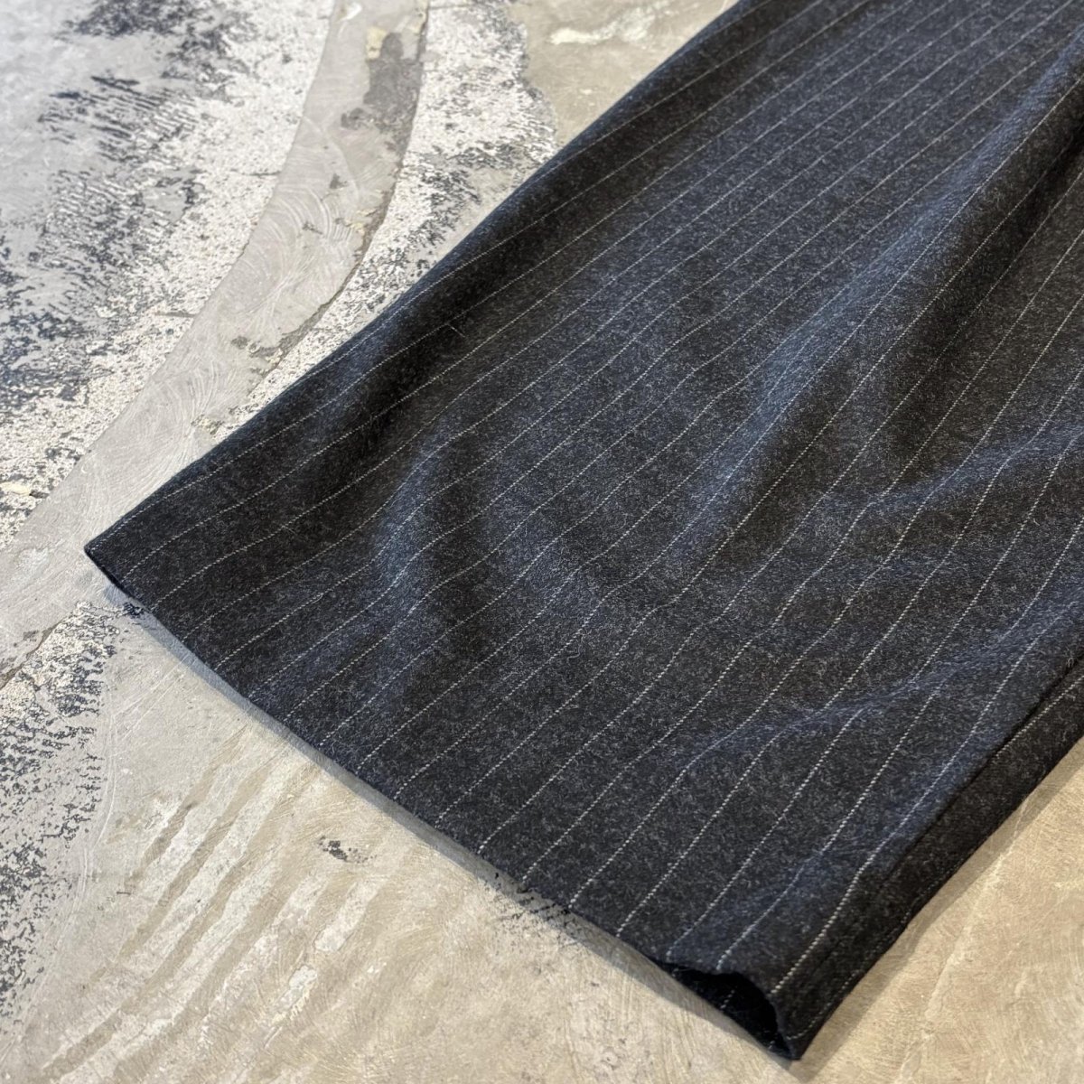 画像8: 【WONDERGROUND】STRIPE PATTERN WIDE WOOL SLACKS / BLACK / OS (8)