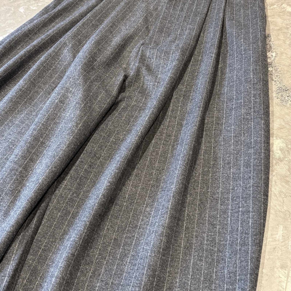 画像4: 【WONDERGROUND】STRIPE PATTERN WIDE WOOL SLACKS / GREY / OS (4)