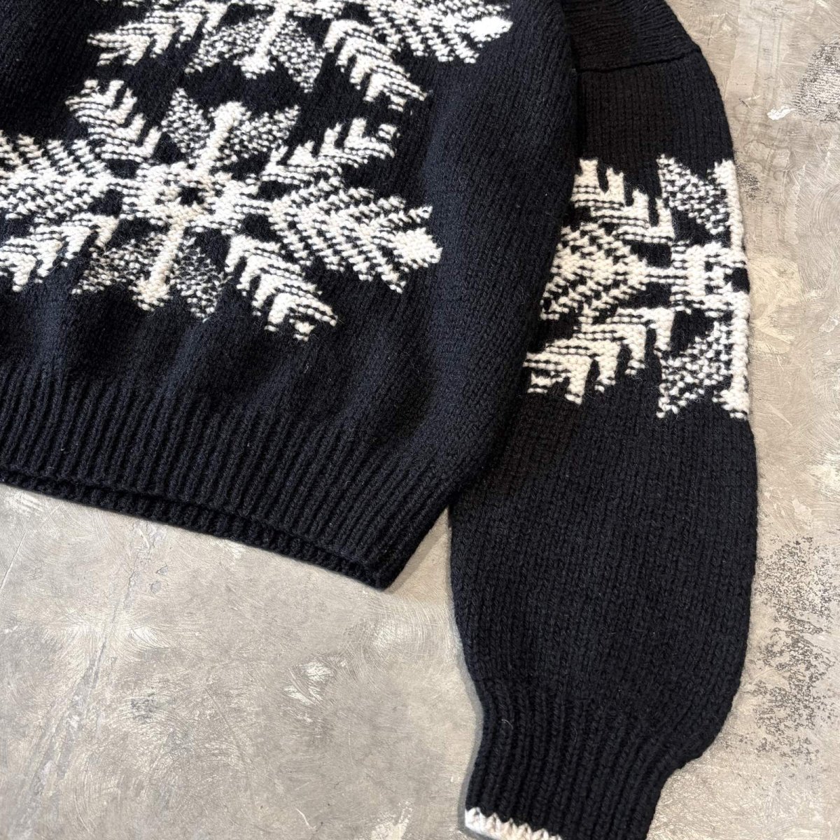 画像6: BICOLOR NATIVE GRAPHIC HANDKNIT WOOL SWEATER / Mens XL (6)