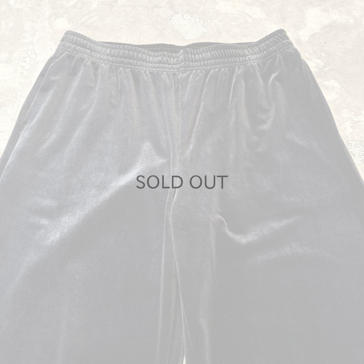 画像10: BLACK COLOR WIDE SILHOUETTE VELOUR PANTS / FREE (10)