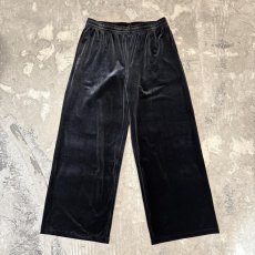 画像1: BLACK COLOR WIDE SILHOUETTE VELOUR PANTS / FREE (1)
