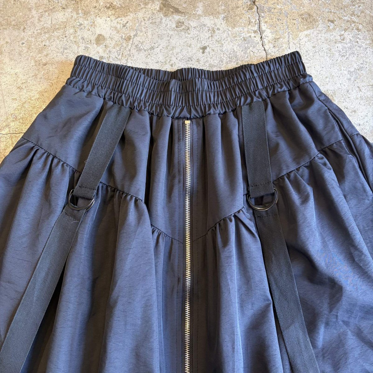 画像7: FRONT ZIP 2BELT DESIGN BALLOON LONG SKIRT / W25~W35 (7)