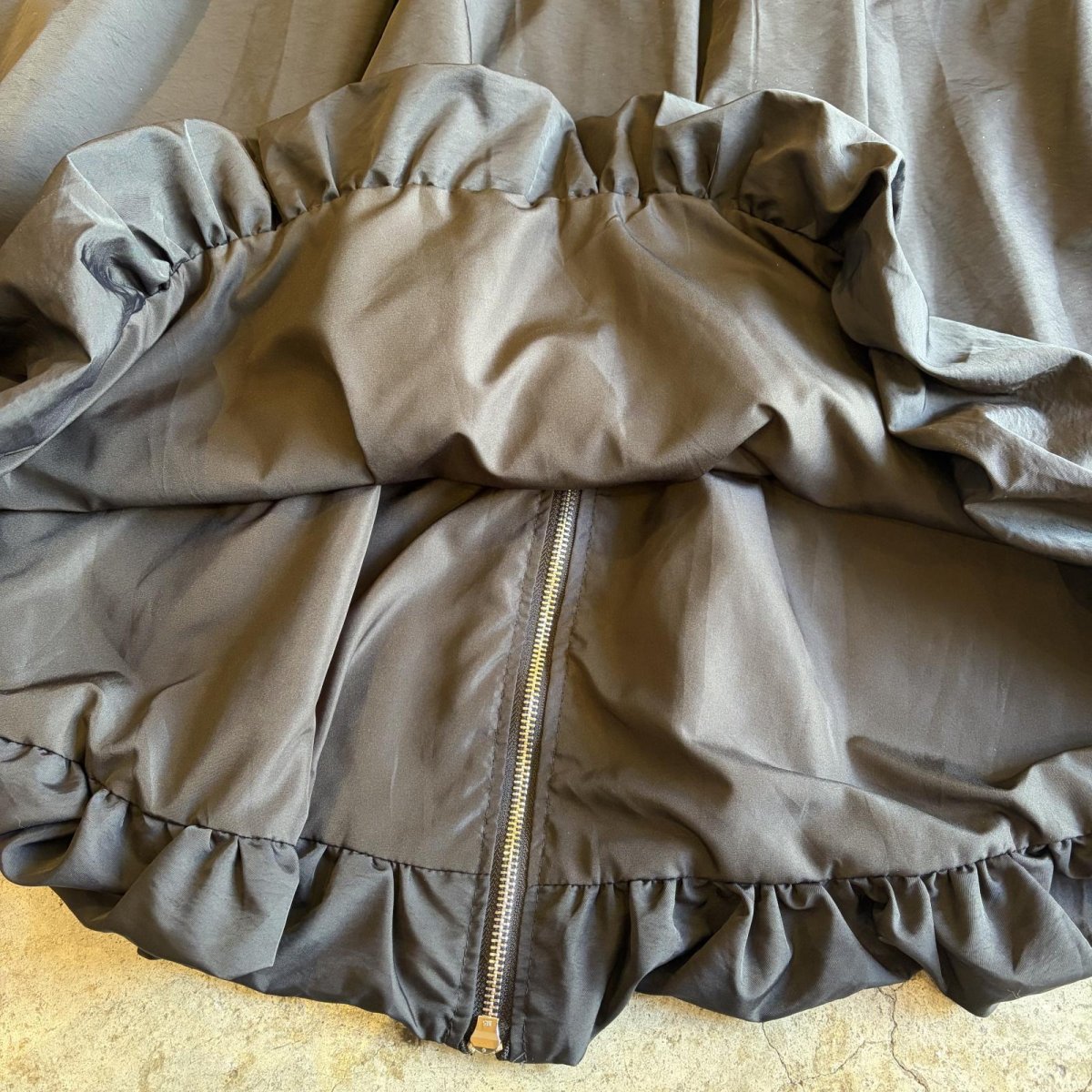 画像10: FRONT ZIP 2BELT DESIGN BALLOON LONG SKIRT / W25~W35 (10)