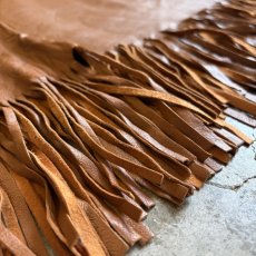 画像10: BROWN COLOR DESIGN FRINGE LEATHER SKIRT / W30 / MADE IN ITALY (10)
