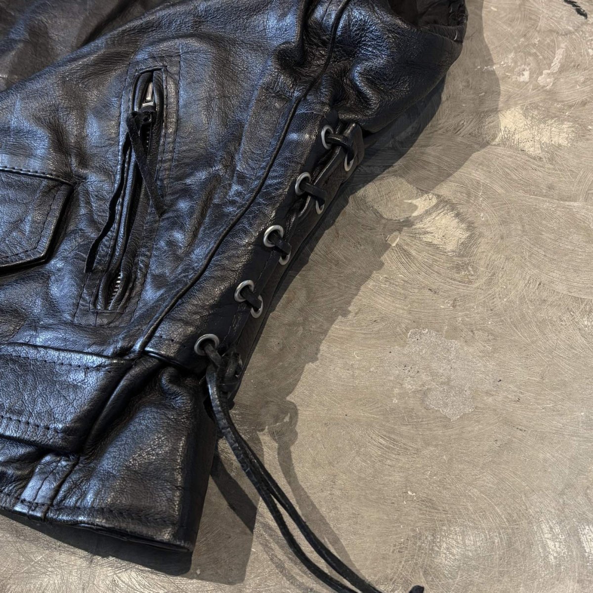 画像10: REAL LEATHER SIDE LACE UP DOUBLE RIDERS VEST / Mens L (10)