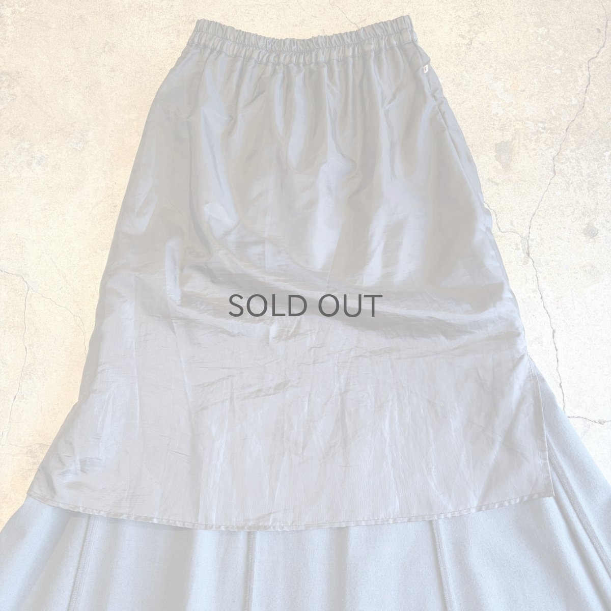 画像7: BLACK COLOR FAUX LEATHER FLARE DESIGN SKIRT / W24~W35 (7)