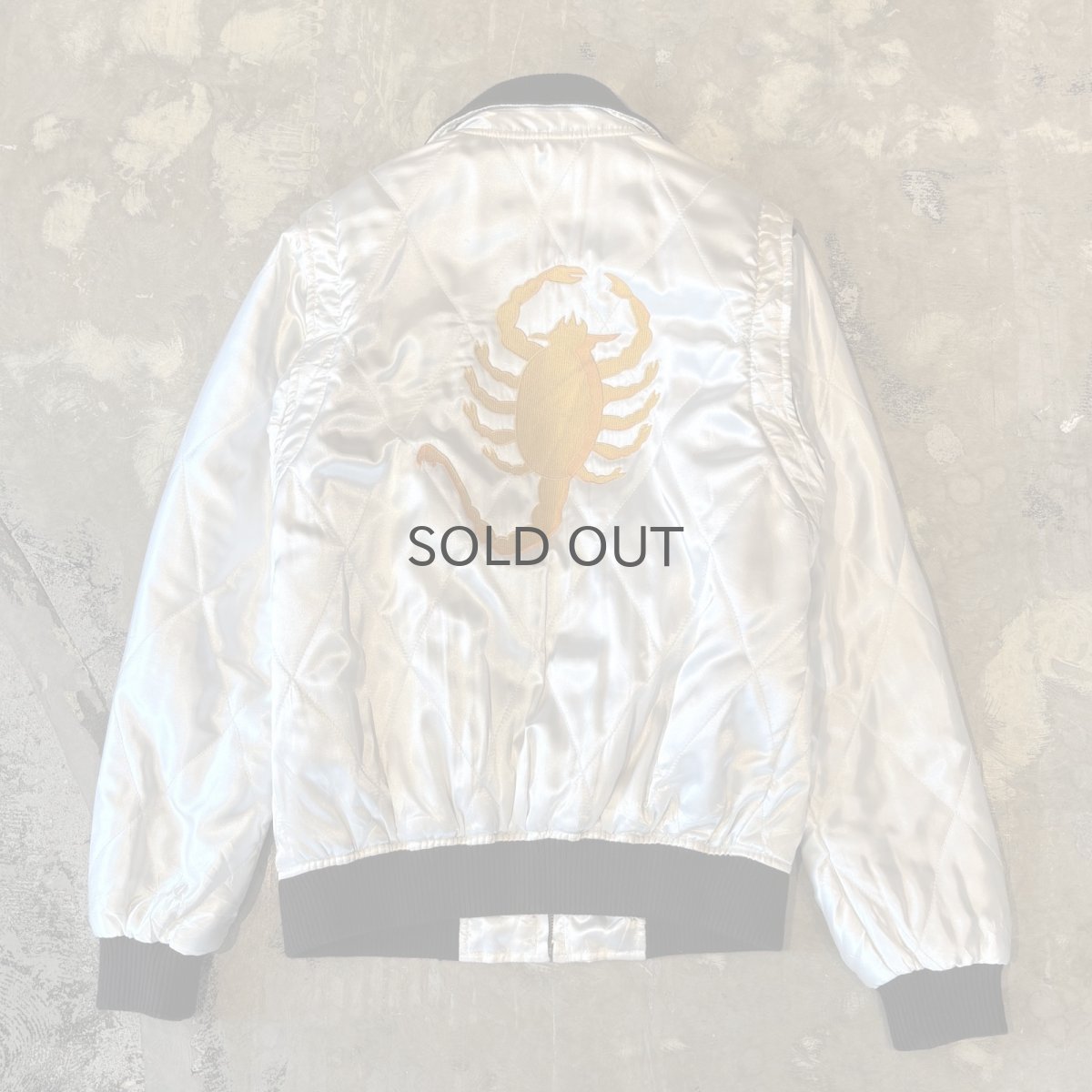 画像1: BACK SCORPION EMBROIDERY QUILTING ZIP UP JACKET / Mens M (1)