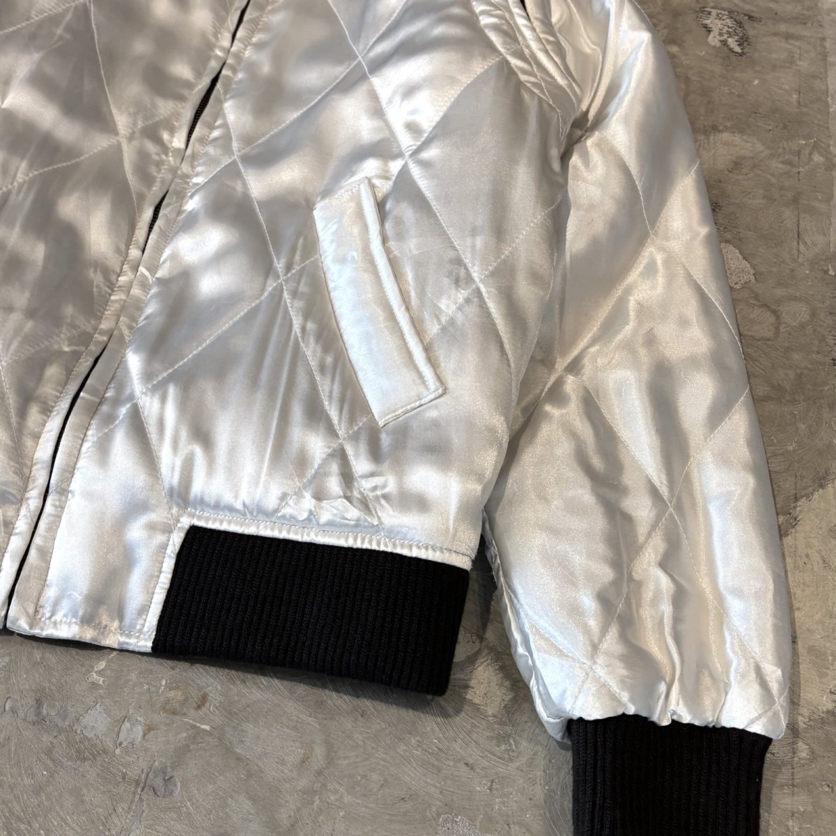 画像6: BACK SCORPION EMBROIDERY QUILTING ZIP UP JACKET / Mens M (6)