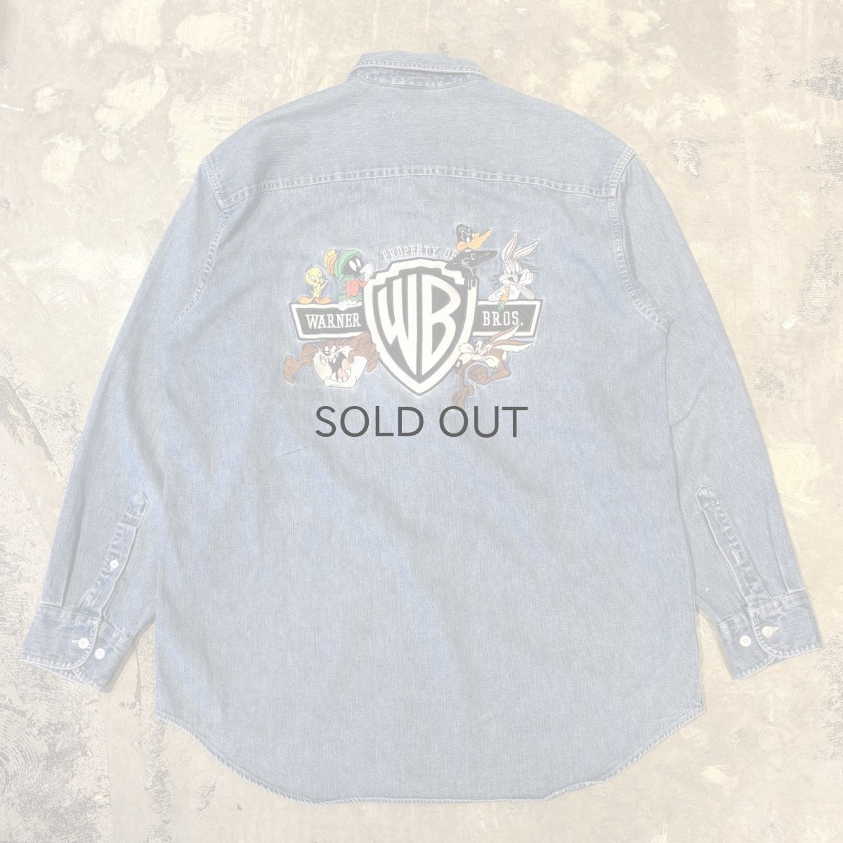 画像1: "LOONEY TUNES" BACK CHARACTER EMBROIDERY L/S SHIRT / Mens M(L~XL) (1)