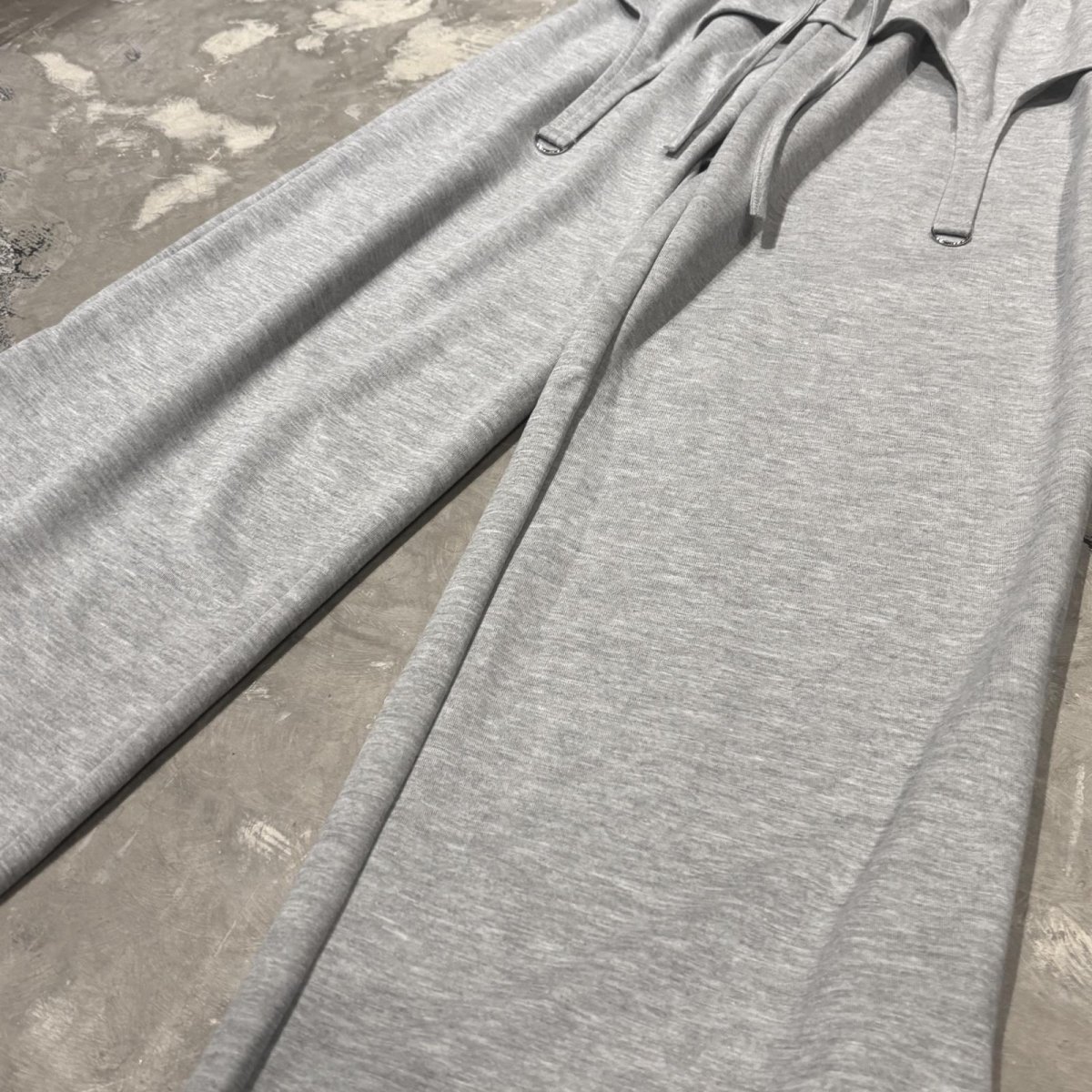 画像6: 【WONDERGROUND】D-CODE LAYERED WIDE SWEAT PANTS / GREY / OS (6)