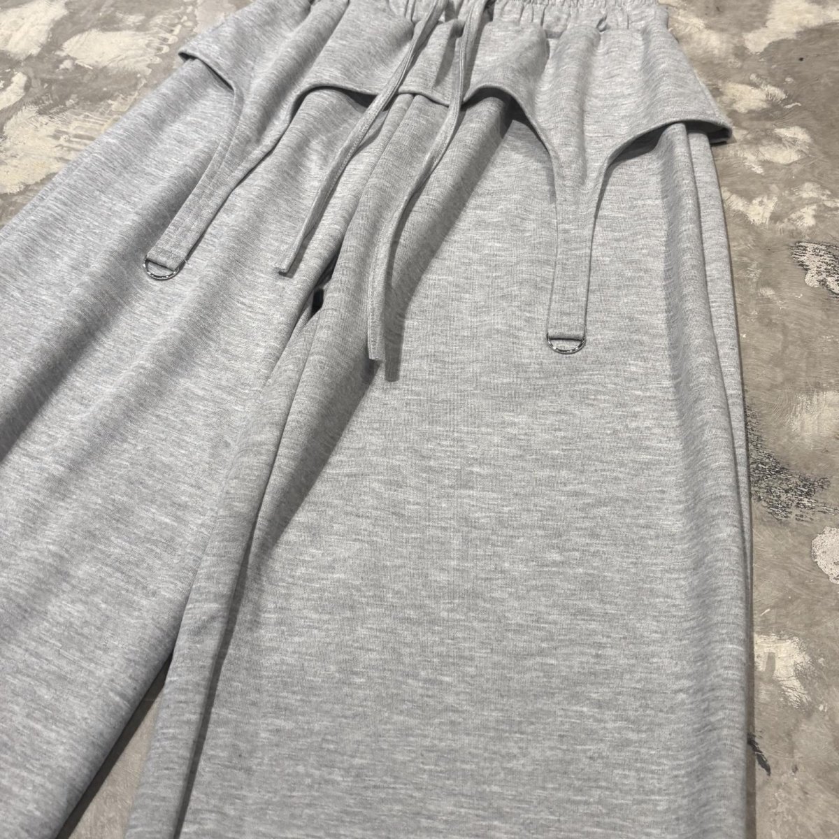 画像4: 【WONDERGROUND】D-CODE LAYERED WIDE SWEAT PANTS / GREY / OS (4)
