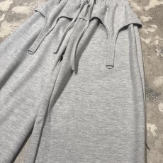 画像4: 【WONDERGROUND】D-CODE LAYERED WIDE SWEAT PANTS / GREY / OS (4)