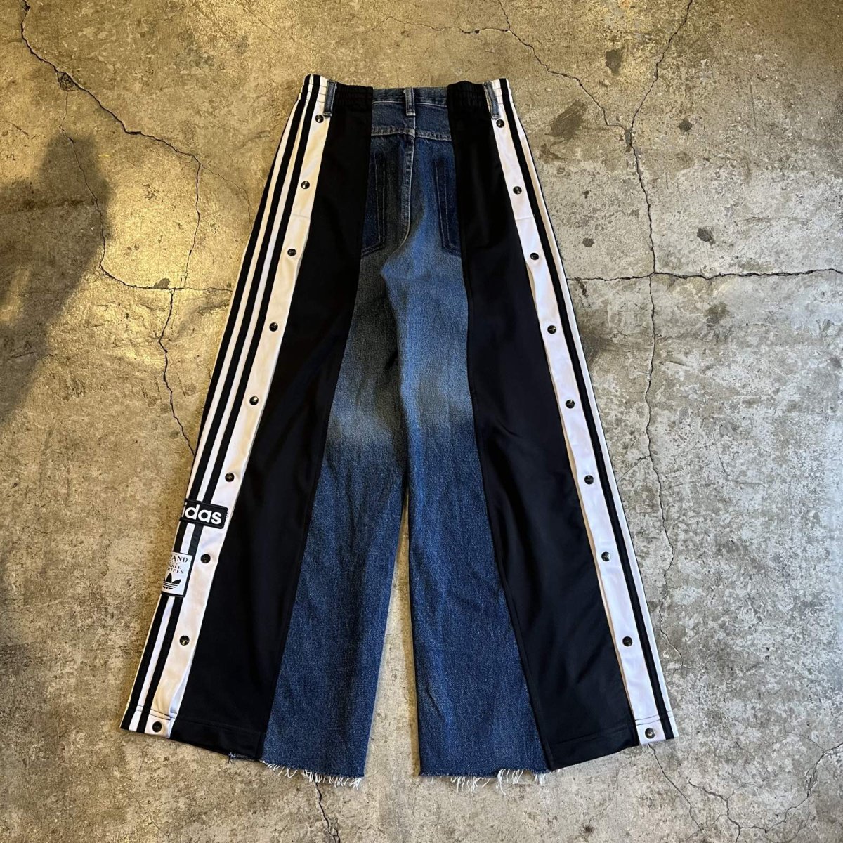 画像2: 【Wiz&Witch】"UNITED" SPORTY DENIM PANTS / OS (2)