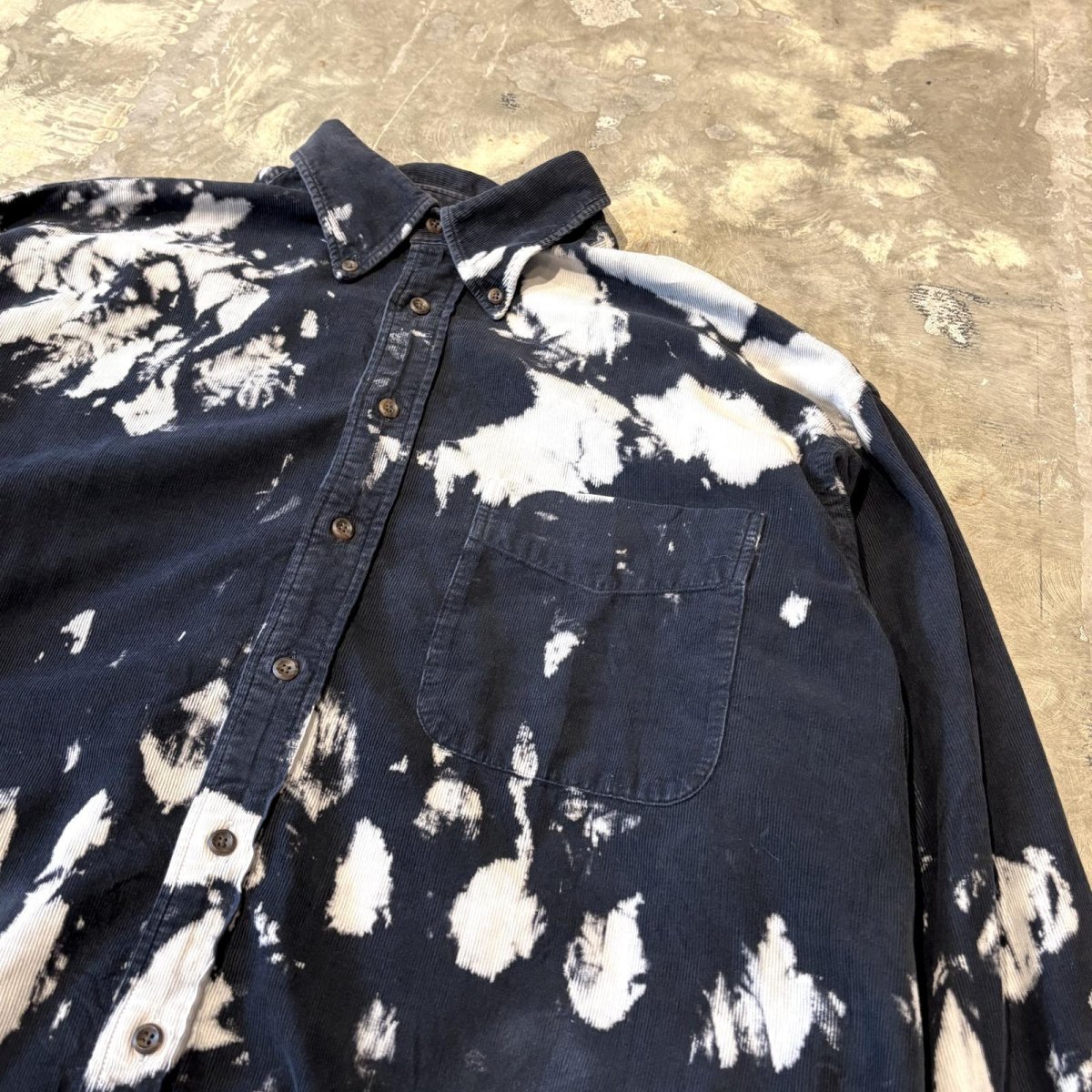 画像4: MONOCHROME BLEACHED PATTERN CORDUROY L/S SHIRT / Mens XL (4)