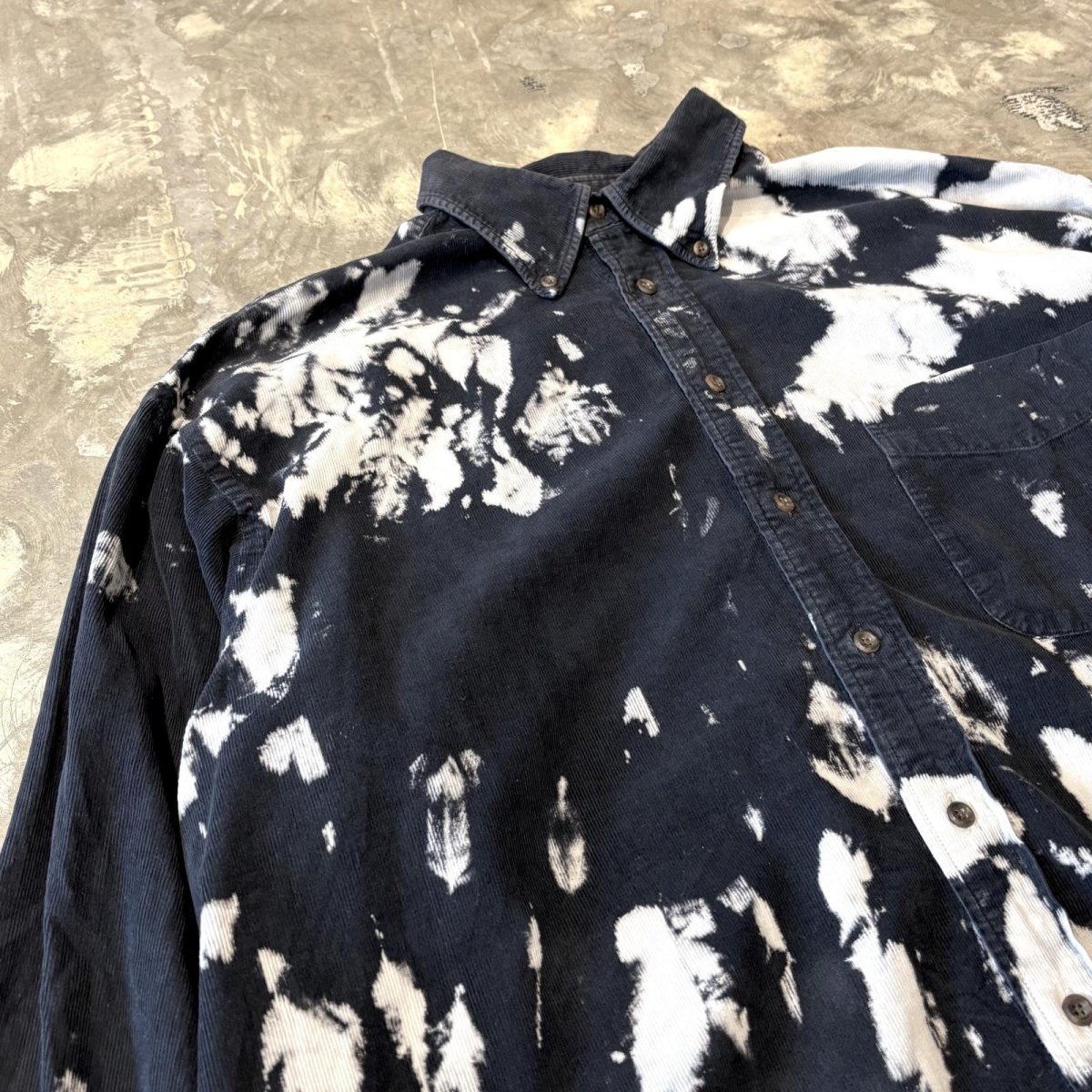 画像3: MONOCHROME BLEACHED PATTERN CORDUROY L/S SHIRT / Mens XL (3)
